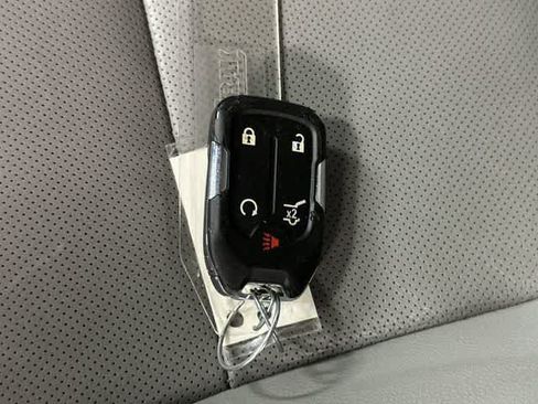 Used 2024 GMC Terrain SLT FWD image 32