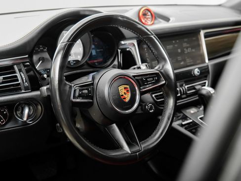 Used 2022 Porsche Macan S AWD/4WD image 19