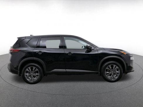 Used 2025 Nissan Rogue SV FWD image 10