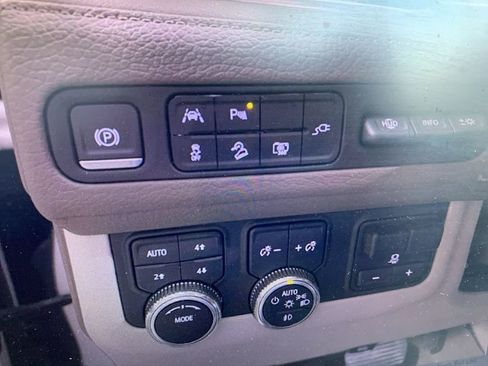 Used 2022 GMC Yukon XL Denali w/ Max Trailering Package image 15