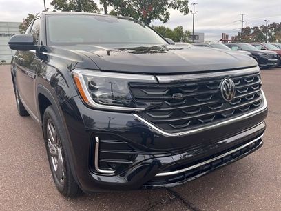 Used 2024 Volkswagen Atlas Cross Sport SEL R-Line