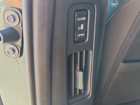 Used 2023 Honda Odyssey EX-L image 23