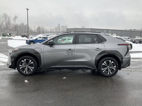 Used 2024 Toyota bZ4X XLE image 29