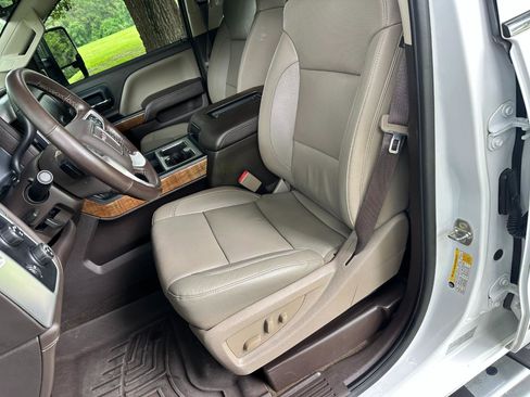 Used 2018 GMC Sierra 2500 SLT w/ Duramax Plus Package AWD/4WD image 14
