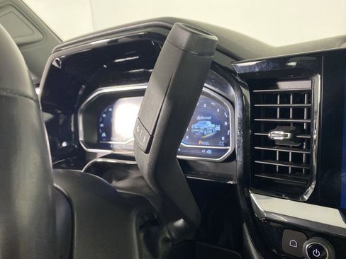 Used 2022 Chevrolet Silverado 1500 LT w/ Protection Package image 19