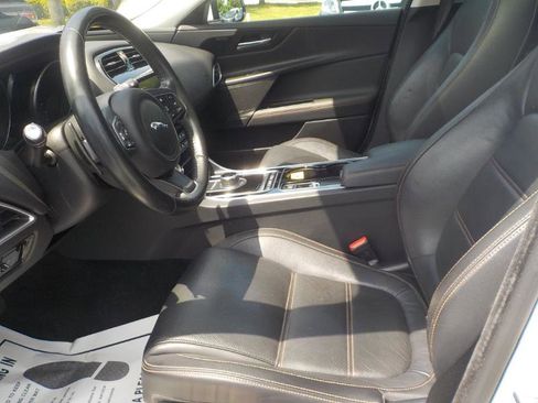 Used 2017 Jaguar XE Prestige image 18