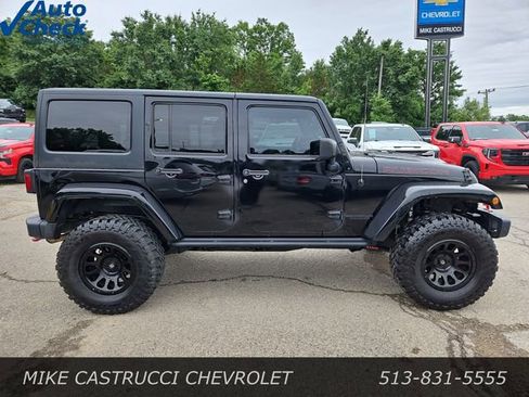 Used 2016 Jeep Wrangler Unlimited Rubicon AWD/4WD image 6