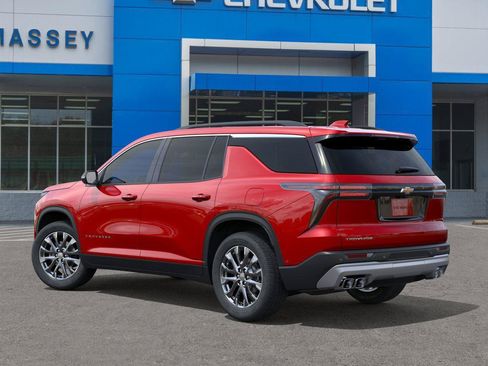 New 2026 Chevrolet Traverse LT w/ Sun and Wheel Package FWD image 3