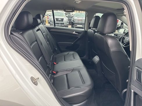 Used 2021 Volkswagen Golf 4-Door image 22