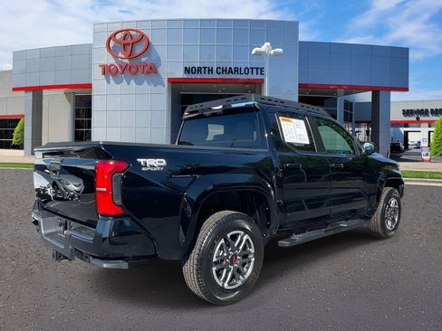 Used 2024 Toyota Tacoma TRD Sport AWD/4WD image 6