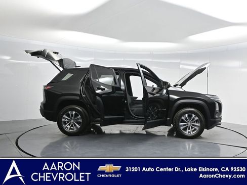 New 2026 Chevrolet Equinox LT w/ Convenience Package II image 3