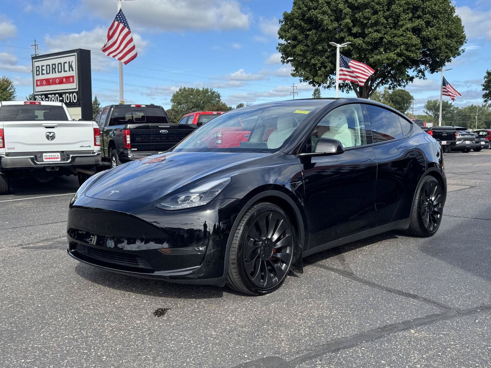 Used 2022 Tesla Model Y Performance AWD/4WD image 3