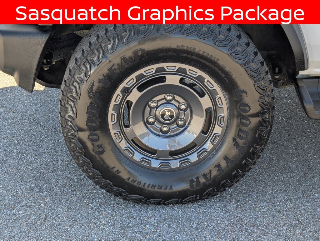 Used 2025 Ford Bronco Outer Banks w/ Sasquatch Package AWD/4WD image 11