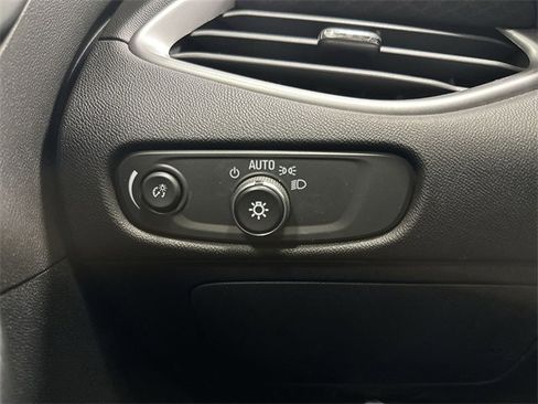 Used 2021 Chevrolet Malibu LS image 19