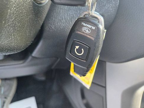 Used 2018 Subaru Forester 2.5i Premium w/ All-Weather Package image 31