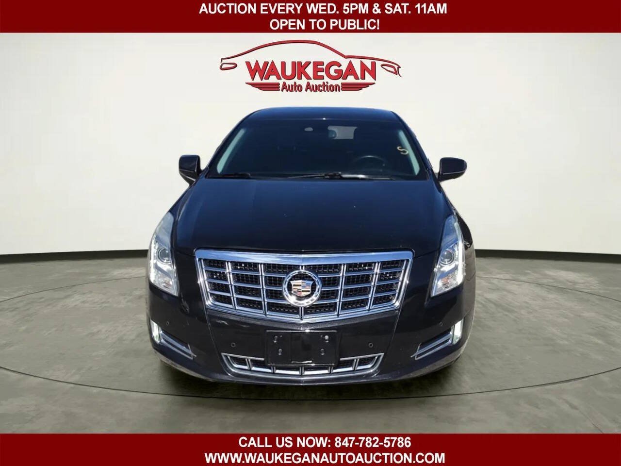 Used 2013 Cadillac XTS Premium FWD image 2