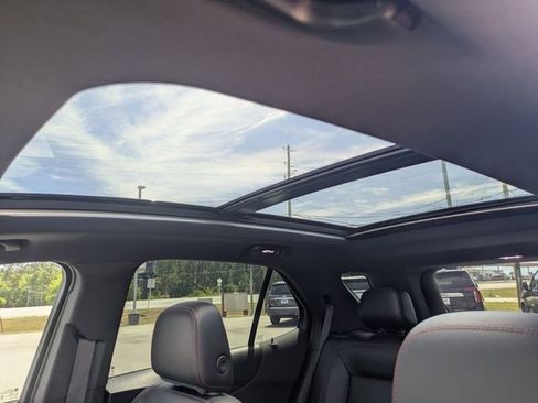 Used 2024 Chevrolet Equinox RS w/ RS Leather Package FWD image 24
