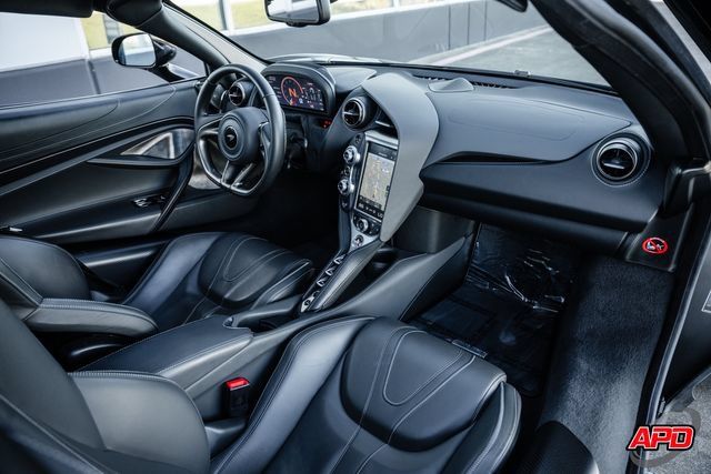 Used 2019 McLaren 720S RWD image 17
