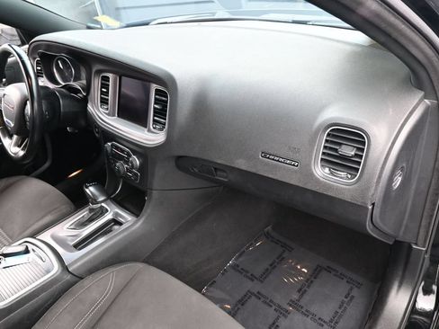 Used 2023 Dodge Charger SXT RWD image 39
