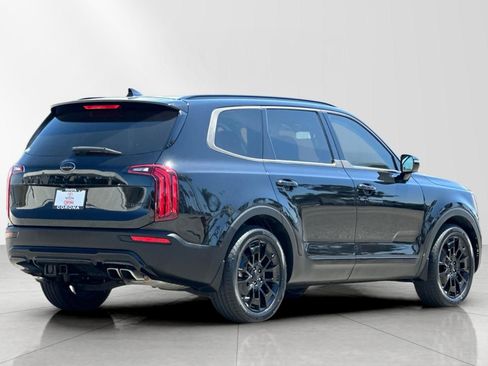Used 2021 Kia Telluride SX w/ SX Prestige Package AWD/4WD image 3