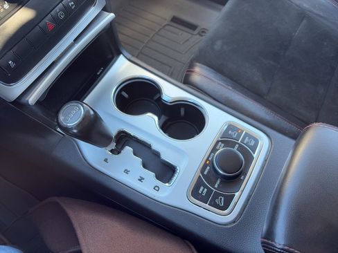 Used 2013 Jeep Grand Cherokee Trailhawk image 25