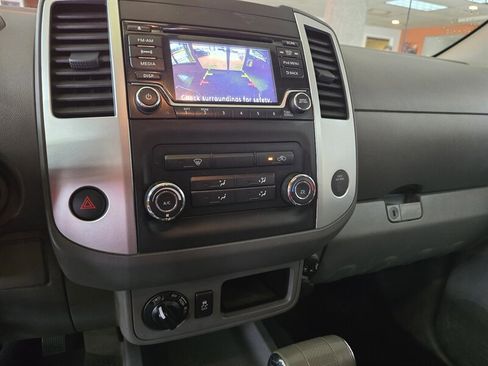 Used 2018 Nissan Frontier SV image 20