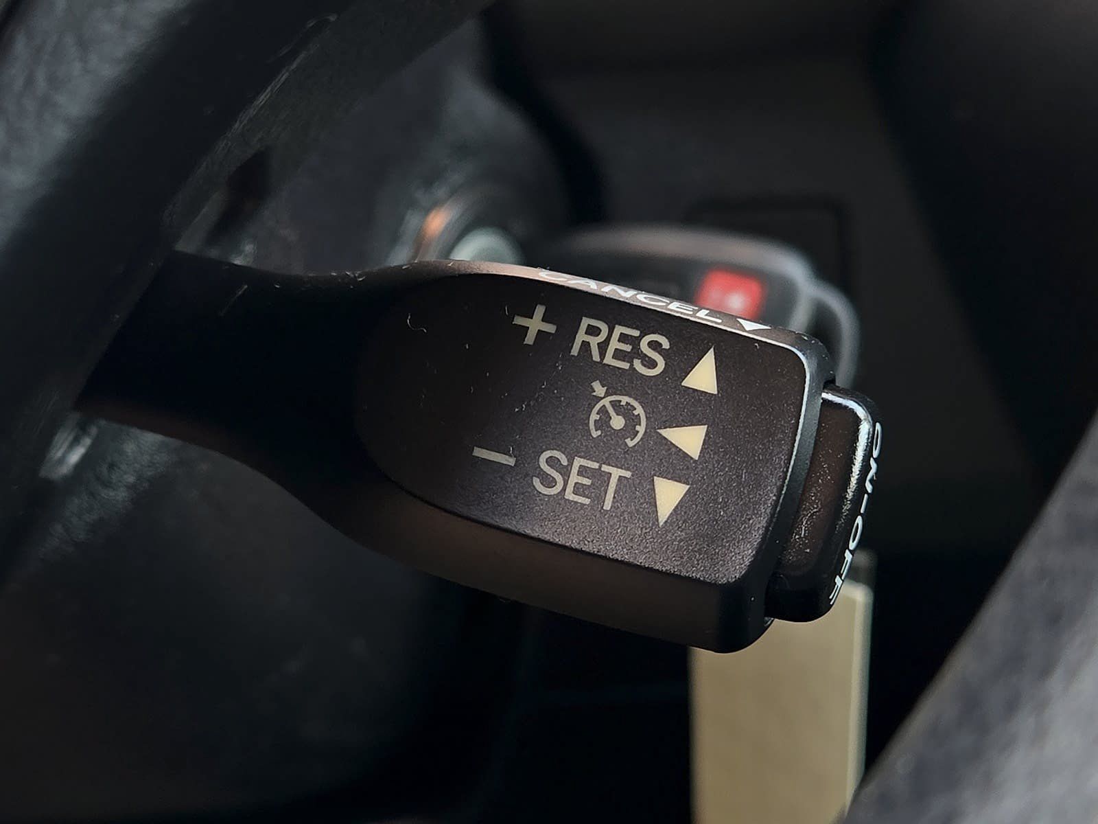 Used 2015 Toyota RAV4 LE FWD image 17