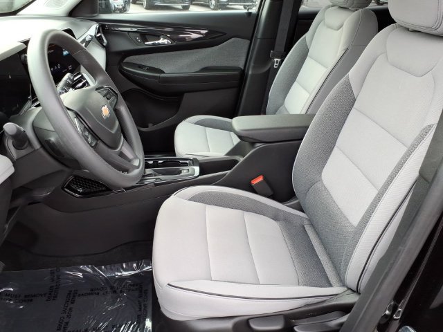 Used 2026 Chevrolet TrailBlazer LT FWD image 5