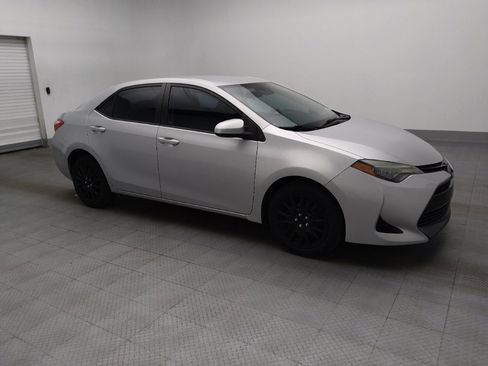 Used 2017 Toyota Corolla LE FWD image 11