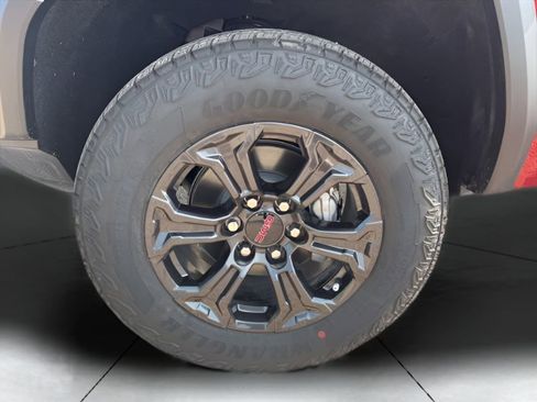 New 2025 GMC Canyon Elevation w/ Convenience Package image 46