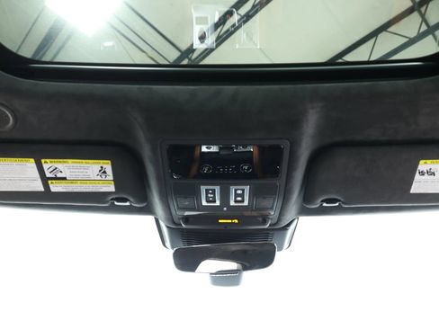 Used 2022 Jaguar F-PACE SVR AWD/4WD image 46