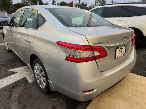 Used 2015 Nissan Sentra S image 7