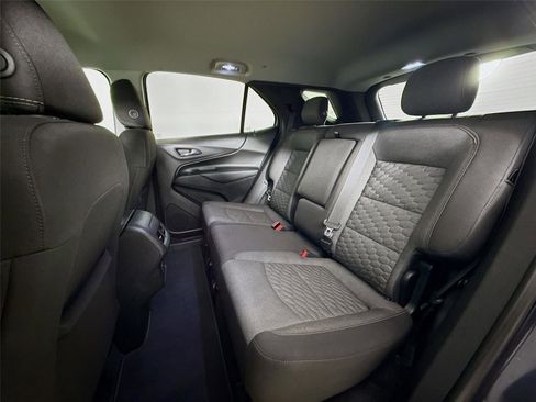 Used 2020 Chevrolet Equinox LT image 23
