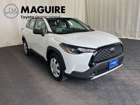 Used 2023 Toyota Corolla Cross L AWD/4WD image 32