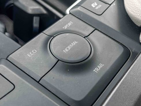 Used 2024 Toyota Grand Highlander XLE image 34