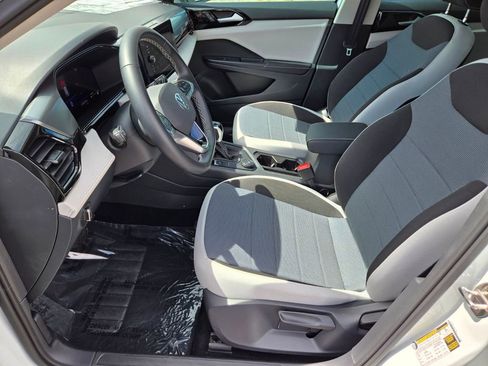Certified 2025 Volkswagen Taos S AWD/4WD image 8