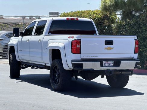 Used 2019 Chevrolet Silverado 2500 LT AWD/4WD image 5