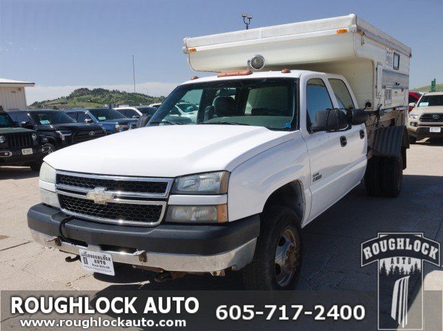 Used 2006 Chevrolet Silverado 3500 4x4 Crew Cab w/ Heavy-Duty Power Package image 1
