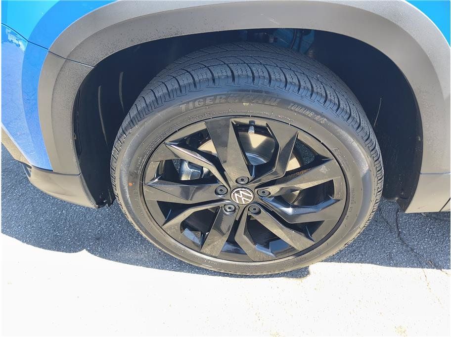 Used 2023 Volkswagen Taos SE FWD image 20