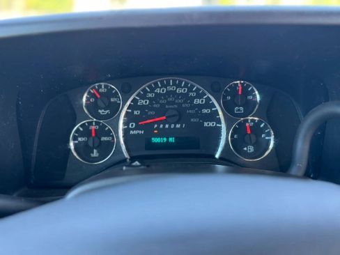 Used 2023 GMC Savana 3500 w/ Shuttle Bus Package RWD image 12