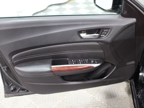 Used 2015 Acura TLX V6 w/ Technology Package FWD image 6
