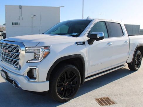 Used 2022 GMC Sierra 1500 Denali w/ Denali Premium Package image 7