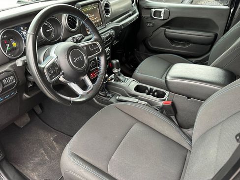 Used 2022 Jeep Wrangler Unlimited Rubicon 4xe image 12