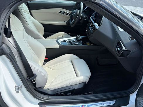 Used 2020 BMW Z4 sDrive30i w/ Executive Package RWD image 11