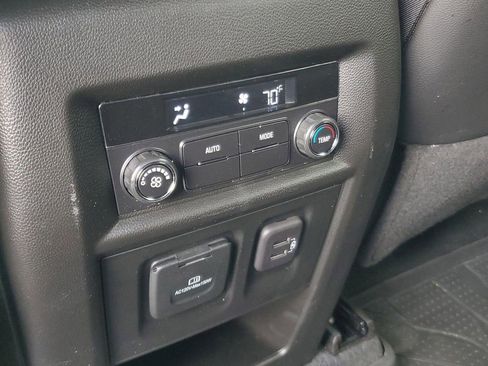 Used 2023 Chevrolet Traverse RS image 13