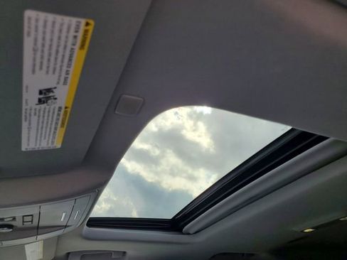 Used 2018 GMC Yukon Denali AWD/4WD image 8