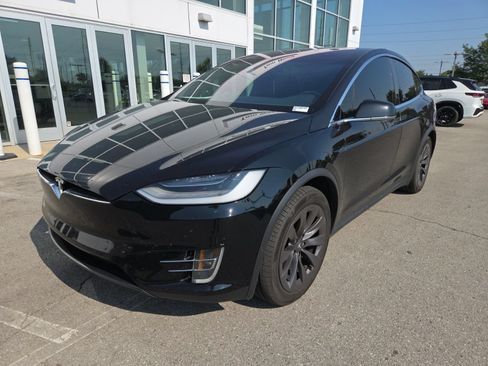 Used 2018 Tesla Model X 75D AWD/4WD image 14