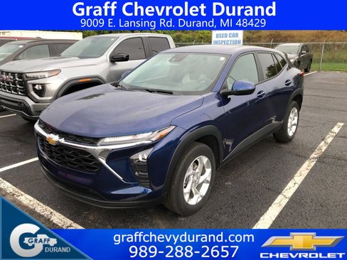 Used 2024 Chevrolet Trax LS w/ LS Convenience Package FWD image 1