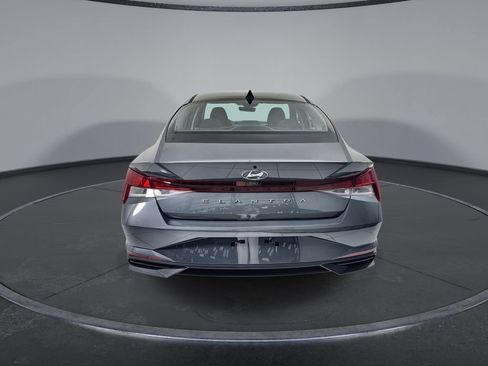 Used 2023 Hyundai Elantra SEL FWD image 7