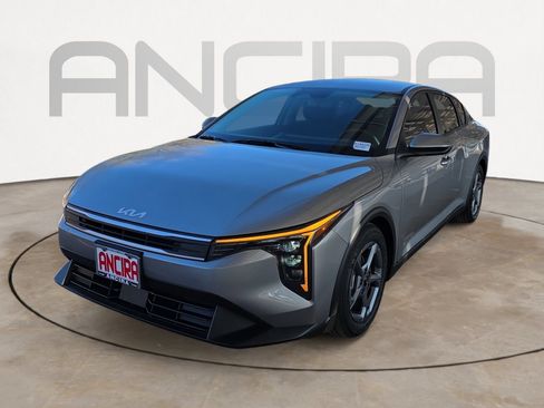 Used 2025 Kia K4 LXS image 4
